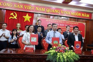 At the signing ceremony of agreement 