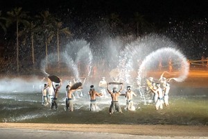 The Ky uc Hoi An (Hoi An Memories) show