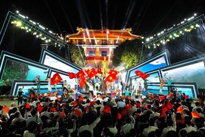 The live link-up TV program in HCMC