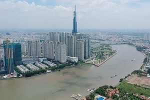 A section of Sai Gon River in District 2 and Binh Thanh District (Photo: SGGP)