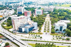 To attract more investors and compete with other provinces, HCM City is focusing on building smart industrial parks. 