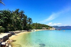 Destinations across country see sharp fall in number of tourists on Tet holidays