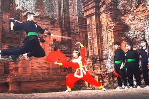 A performance of Binh Dinh traditional martial arts