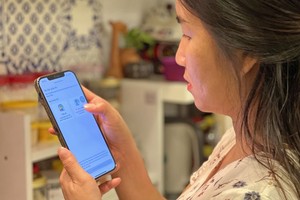 Several channels reflecting people's concerned issues have been opened during the social distancing period. (Photo: SGGP)