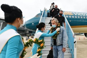 Da Nang welcomes foreign tourists (Photo: VNA)