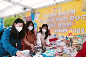The first Vietnam Book and Reading Culture Day 2022 opens in Nguyen Hue walking street in HCMC’s District 1 on April 20.