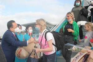 ​International tourists arrive in Vietnam. (Photo: SGGP)