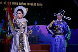 A performance of Cai Luong in the Tran Huu Trang Cai Luong Talented Performers 2020