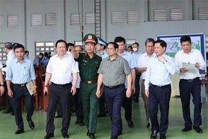 Prime Minister Pham Minh Chinh on July 9 urged speeding up preparations for the construction on the T3 terminal of Tan Son Nhat International Airport. (Photo: VNA)