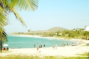 A public beach in Mui Ne