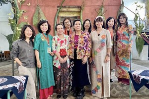 Vietnamese female artists attend the exhibition. (Photo: SGGP)