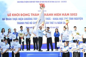 Vice Secretary of the HCMC Party Committee Nguyen Ho Hai attends the city's 2023 Youth Month program that is kicked off on February 26. (Photo: SGGP)