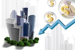 Relations between commercial banks, real estate