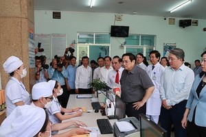 Prime Minister Pham Minh Chinh visits the SOS Children’s Village Nha Trang. (Photo: VNA)