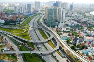 View of an elevated road system in HCMC. (VGP Photo)