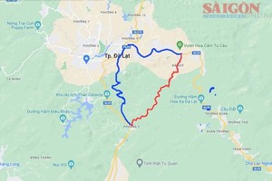 The bypass route (red line) running from the foot of Prenn Pass to Xuan Tho Commune will help reduce the travel time and distance compared to the existing road (blue line). 