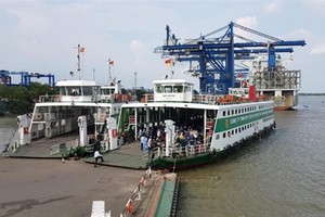 At the construction site of Cat Lai bridge (Photo: VNA)