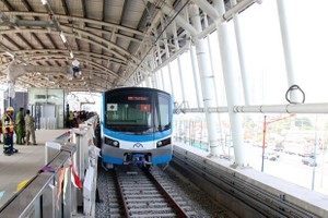 The metro train in Thu Duc city (Photo: VNA)