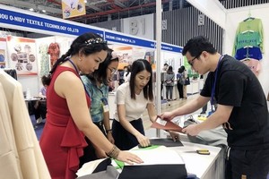 Visitors to SaigonFabric Summer 2023 opened in HCMC on July 26. (Photo: VNA)