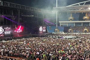 Blackpink ignites fans at My Dinh National Stadium concert despite rainy weather. (Photo: SGGP)