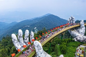 Ba Na Hills' Golden Gate on National Day holidays (Photo: SGGP)