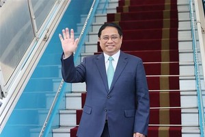 Prime Minister Pham Minh Chinh leaves Hanoi for Jakarta to attend the 43rd ASEAN Summit and Related Meetings. (Photo: VNA)