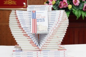 Books are introduced at the event (Photo: sggp.org.vn)