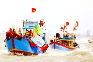 The Ministry of Culture, Sports and Tourism recognizes the annual Nghinh Ong (Whale Worshiping) Festival held in Can Gio District in HCMC as a National Intangible Cultural Heritage in 2013. (Photo: SGGP)