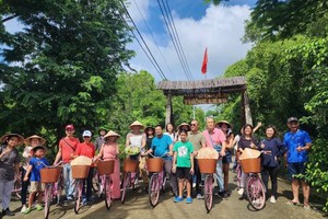 Tourists visit Thieng Lieng island commune in Can Gio District, HCMC. (Photo: SGGP)