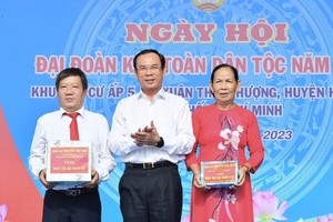 HCMC Party Chief attends great solidarity festival in Cu Chi