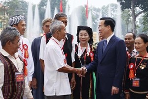 President Vo Van Thuong meets with reputable citizens from ethnic minority groups across the country on December 12. (Photo: VNA)