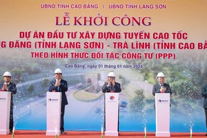 PM attends ground-breaking of Lang Son - Cao Bang expressway. (Photo: SGGP)