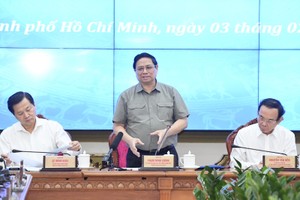 PM Pham Minh Chinh chairs the conference. (Photo: SGGP)