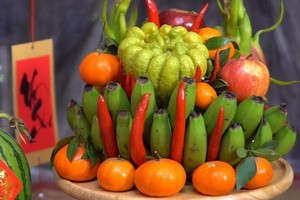 A typical five-fruit tray in the North. (Photo: laodong.vn)