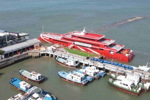 The first high-speed boat route connecting Vung Tau City and Con Dao Island in Ba Ria-Vung Tau Province is launched on March 8. (Photo: SGGP)