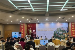 A forum on promoting the sustainable development of Vietnam's industrial parks is held in Hanoi on March 28 (Photo: VNA)