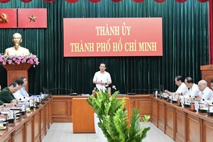 Secretary of the HCMC Party Committee Nguyen Van Nen on April 17 chairs a meeting of the Steering Committee for activities marking the 50th anniversary of Southern Liberation and National Reunification (April 30, 1975-2025). (Photo: SGGP)