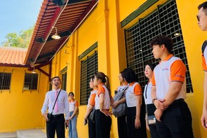 The national historical relic at Cho Quan Hospital in HCMC’s District 5 receives visitors on Labor Day (May 1). (Photo: SGGP)