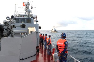 Vietnamese and Cambodian navies conduct the 75th joint maritime patrol on June 14-15. (Photo: dangcongsan.vn)