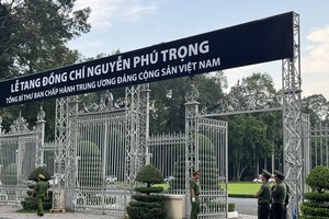 Vehicles will be banned on main streets in HCMC to ensure safety for the respect-paying and memorial ceremonies for Party General Secretary Nguyen Phu Trong which will be held at the Reunification Palace on July 25-26. (Photo: SGGP)