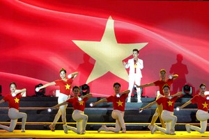 A dancing performance by the Hanoi University of Culture (Photo: SGGP)