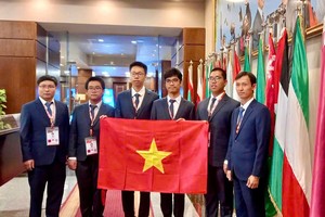 Vietnamese team at the 2024 International Olympiad in Informatics