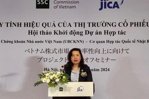 SSC Chairwoman Vu Thi Chan Phuong at the workshop (Photo: VNA)