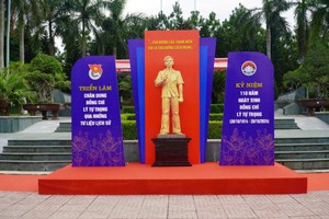 An exhibition marking the 110th birth anniversary of national hero Ly Tu Trong (October 20, 1914 – 2024) is held at his memorial site in Thach Ha District’ Viet Tien Commune in the central province of Ha Tinh.