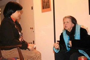 French journalist Madeleine Riffaud in an interview with the Vietnam News Agency. (Photo: VNA)