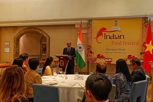 Indian Ambassador to Vietnam Sandeep Arya speaks at the event. (Photo: SGGP)
