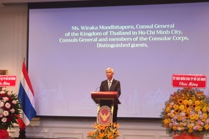 Vice Chairman of the People's Committee of the city Vo Van Hoan speaks at the event. (Photo: SGGP)