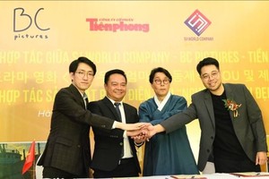 At the signing ceremony (Photo: SGGP)