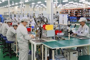 Int’l organizations recognize that Vietnam is one of the two countries in Asia that have improved their long-term credit ratings at a stable, positive level.