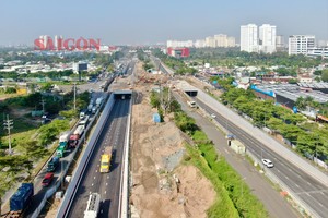 HCMC inaugurates key transport projects